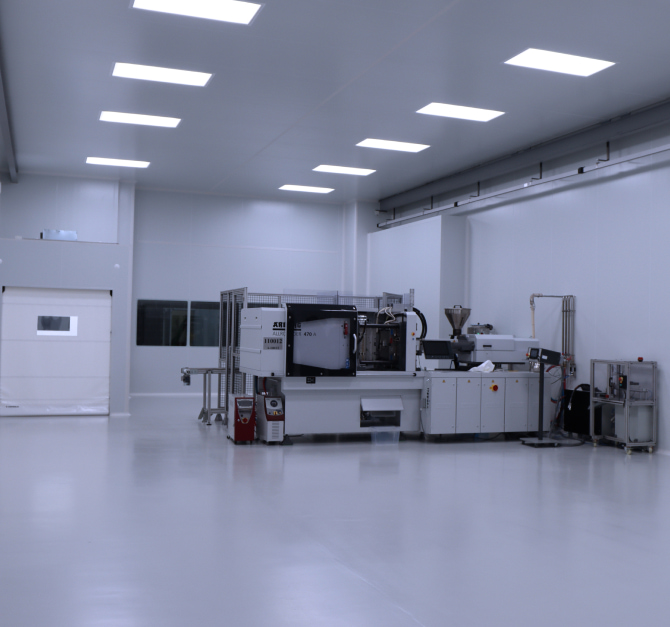 Medical injection moulding (cleanroom)